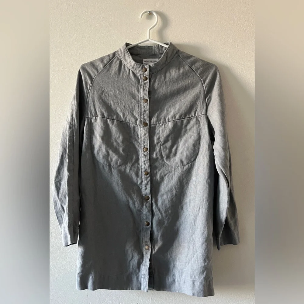 Cedar & Vine Lisa Shirt 100% Linen Light Gray Button Down Made In Canada - Picture 2 of 8